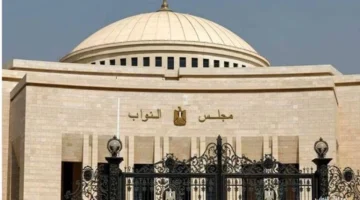 تعديل قانون رسوم التصديقات بالسفارات المصرية بالخارج يزيد التكاليف ويؤثر على المصريين المغتربين